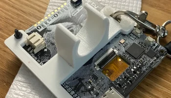 Держатель для батареек Pimoroni Tufty 2040