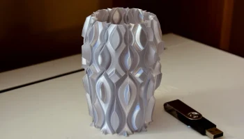 Vase 893