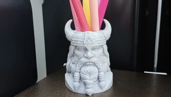 Кашпо для цветов и держатель ручек Viking Head 2