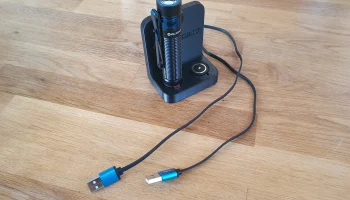 Зарядное устройство Olight с держателем двух фонарей (ин...