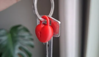 Брелок-сердечко 2