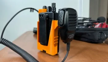 Фиксатор штекера микрофона/гарнитуры Yaesu FT-60R, ручка... 2