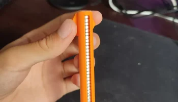 Магнитный диспенсер 8x3 с сотовой настенной опорой...... 1