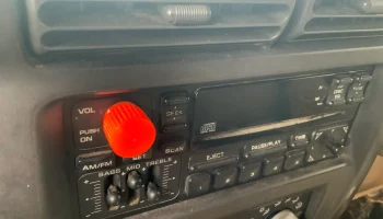 Замена ручки радиоприемника (Jeep Wrangler 2002 г.) Замена ручки радиоприемника (Jeep Wrangler 2002 г.)