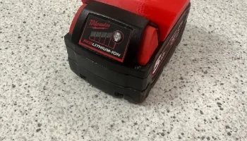 Крепления для аккумуляторов Milwaukee M18, универсальные...