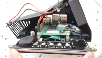 Корпус Pi4 с 7-дюймовым ЖК-экраном и вентилятором 7
