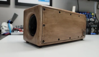 Модель Bluetooth колонки "под дерево" 7