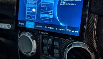 Крепление для планшета Jeep Wrangler JK Крепление для планшета Jeep Wrangler JK