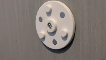 Philips Hue - угловое крепление датчика движения в салоне... 3