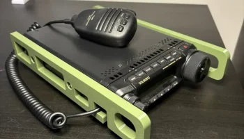 Боковая направляющая Yaesu FT891 MkIII