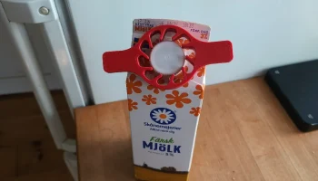 Открывашка для крышек для молока Tetra Pak - Магнит на хо...