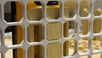Держатель батареи Dewalt для системы openGrid Multiconnect 4