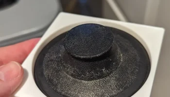 Kitchen sink drain plug caddy