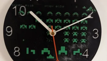 Часы Commodore PET Space Invaders - MMU2