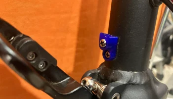 Складная защелка выноса Stem Lock Складная защелка для э... 1