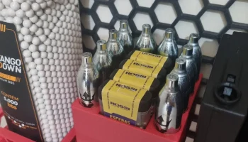 Коробка с патронами для пневматического оружия HSW......