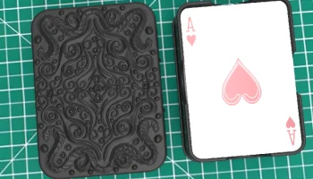 Украшенная филигранная коробка для игральных карт в покер...