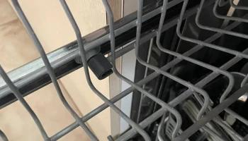 Держатель колеса для посудомоечной машины Electrolux Swi... 1