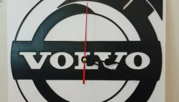 Часы Volvo