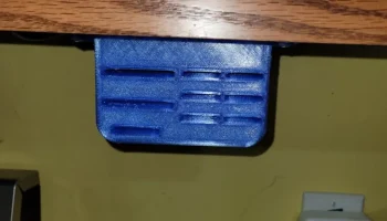 Блок ножей под шкафом 5