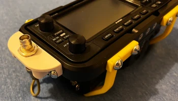 IC-705 Крепление для антенны Peovi Carry Cage 1