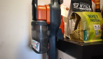 Держатель/подставка для пылесоса (Black n Decker)