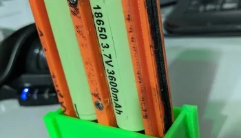 Настольное зарядное устройство FT-60R 18650 для аккумуля...