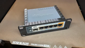 MikroTik hEX S 1U 6-дюймовый монтаж в стойку................ MikroTik hEX S 1U 6-дюймовый монтаж в стойку................