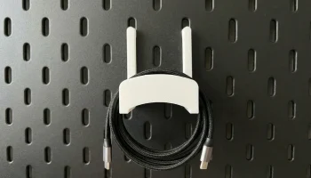 Держатель кабеля / крючок IKEA Sk&aring;dis 2