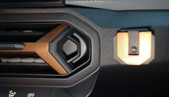 Держатель радиомикрофона Dacia design 2