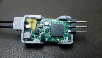 Держатель FrSky XM+ с защитой от натяжения антенны... 1