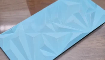 Низкополигональная абстрактная ваза v3 4