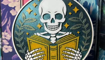 Skeleton Reader - Книжный контейнер для хранения и диспле...
