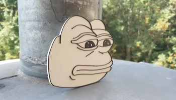 Грустный Пепе Магнит 2