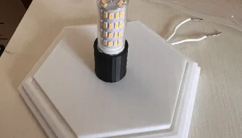 Основание для аккумулятора фонаря