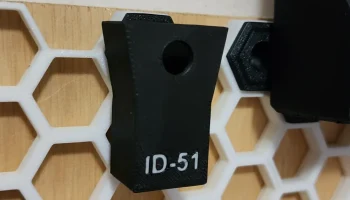 Крепление HSW ICOM ID-51 Крепление HSW ICOM ID-51