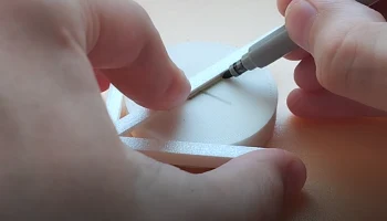 Инструмент для нахождения центра круга...................... 2
