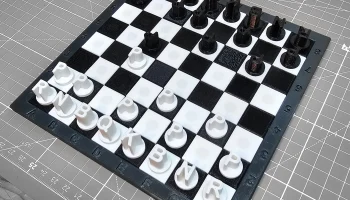 Шахматы с типографикой CheckMate 2