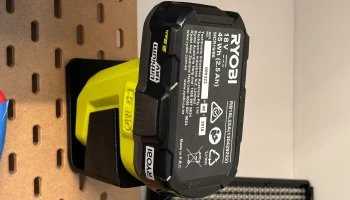 Зарядное устройство Ryobi One+ IntelliPort (RC18115) Дер...