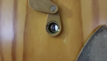 Глазок с магнитами 2