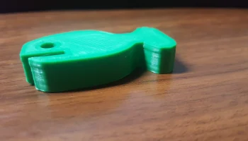 Забавная маленькая игрушечная рыбка... 2
