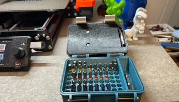 Bit Box для фурнитуры Makita с защелкивающимися замками. 1