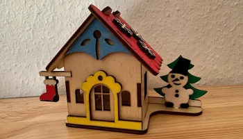 Зимний домик с подсветкой