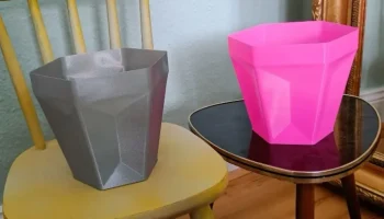 Шестиугольный цветочный горшок в режиме вазы...