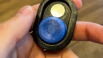 Немного меньше Itty Bitty Fidget (магнит 12x1 мм)......