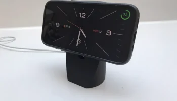 Подставка/держатель для iPhone с зарядным устройством Ap...