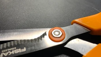 Гаечный фиксатор для садовых/кухонных ножниц Fiskars 2