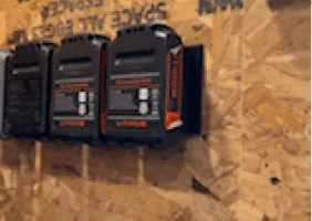 Держатель для аккумулятора Black & Decker 20 В 2