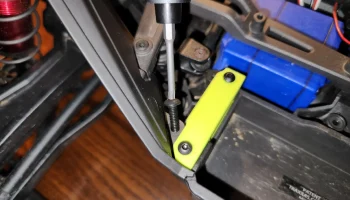 Крепления для ремня аккумулятора Traxxas Maxx v2 4