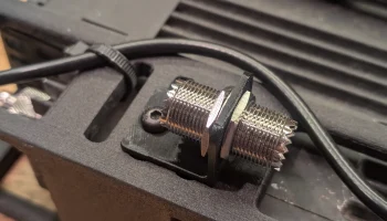 Кронштейн для перемещения MLok SO-239...... 1